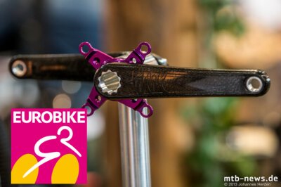 Tune 2014: gestickte Carbon-Kurbel, Magnesium Spacer und Kill Hill Bremse [Eurobike 2013]