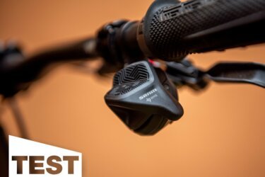 SRAM AXS Rocker Paddle im Test: Was kann die Nachrüstwippe für den AXS Pod?