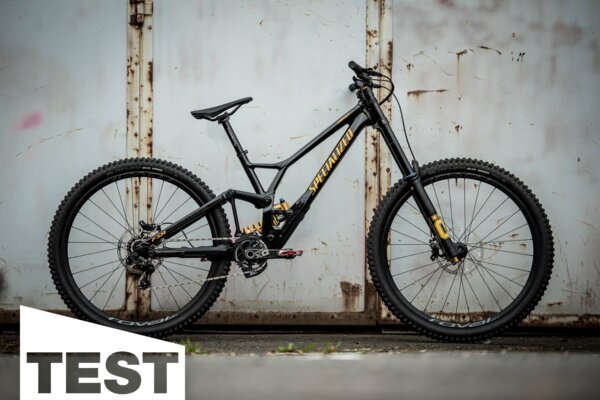 Specialized Demo Race 29 im Test: Demonstrativ schnell!