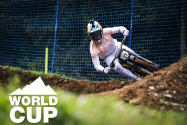 Downhill World Cup 2025 – Bielsko Biala: Pole-Dance – Fotostory vom Training
