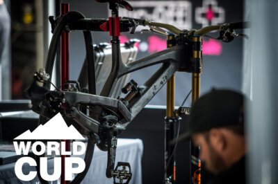 Downhill World Cup 2018 – La Bresse: YT Tues 29-Prototyp von Aaron Gwin gesichtet