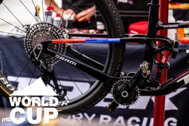 Beim World Cup in Leogang gesichtet: Kommt das Trek Top Fuel mit Flex-Pivot-Hinterbau?